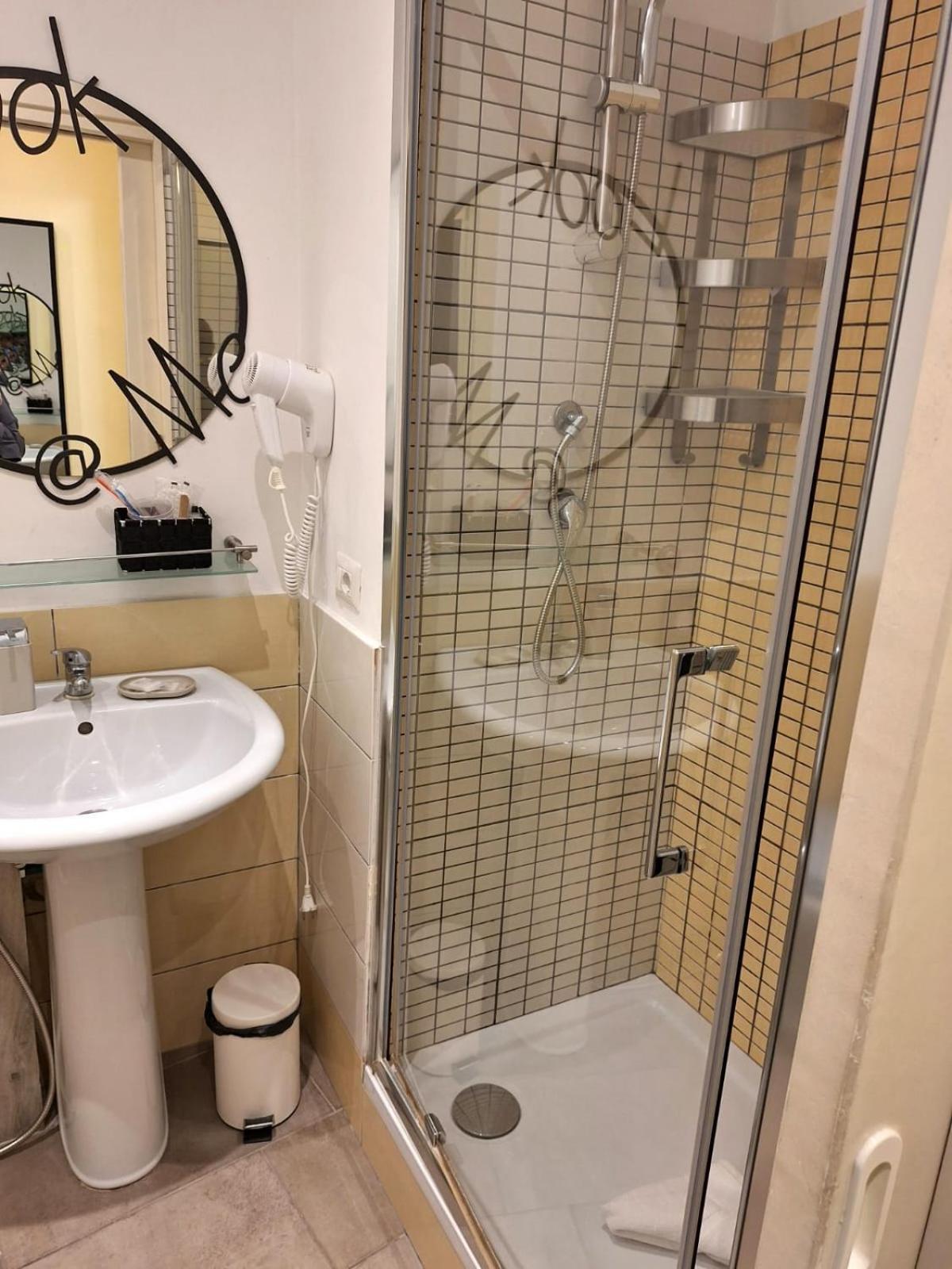 Re Di Roma Nice Rooms Exterior foto